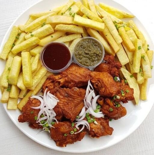 Yam fries with gizzard / chicken wings