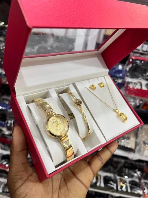 Fashion 4pcs/set watch and bracelet women set party birthday gifts jewelry wrist watch clock