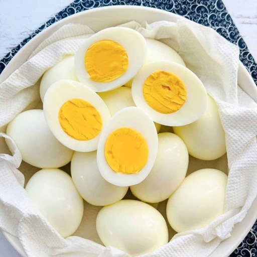 Fresh white eggs 1 x 15 (medium size) image